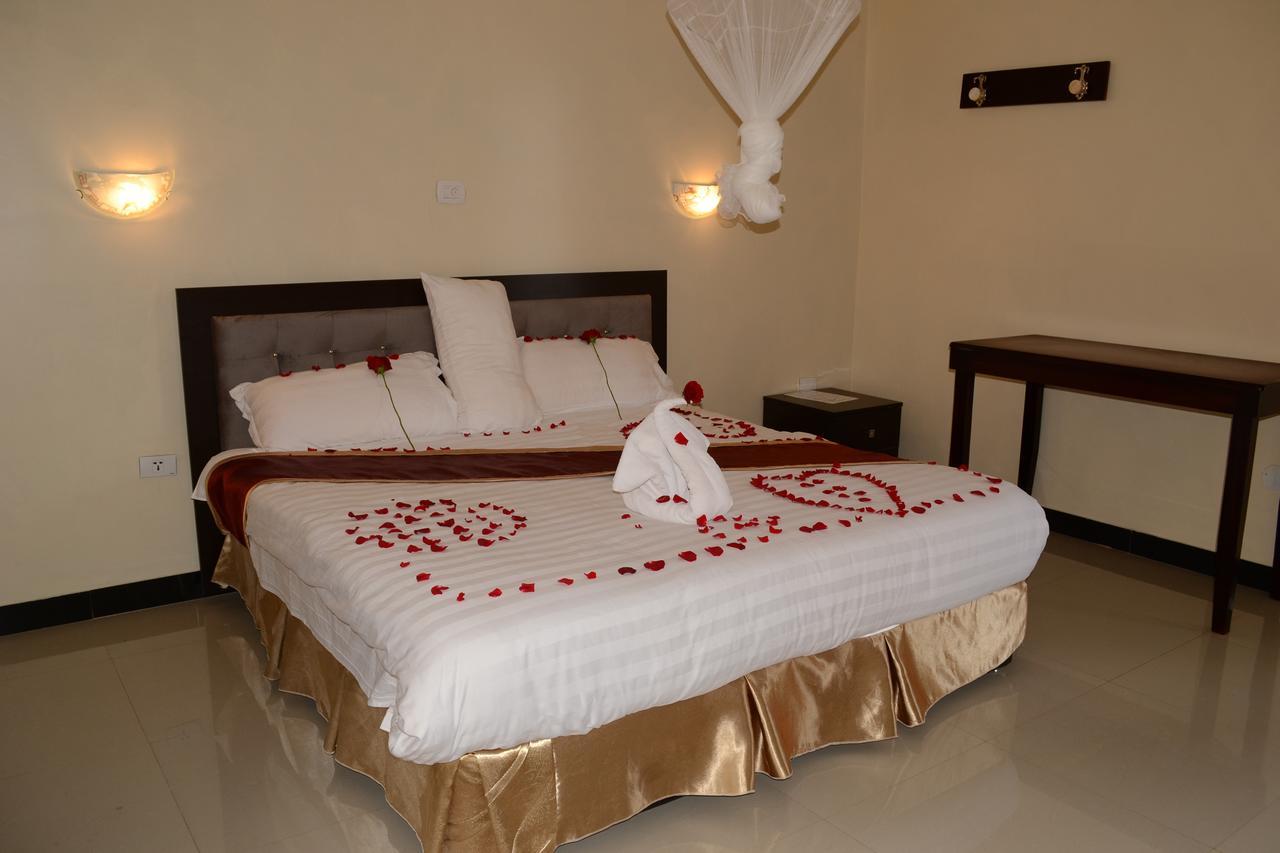 Lakemark Hotel And Tour Service บาเฮอร์ดาร์ ภายนอก รูปภาพ