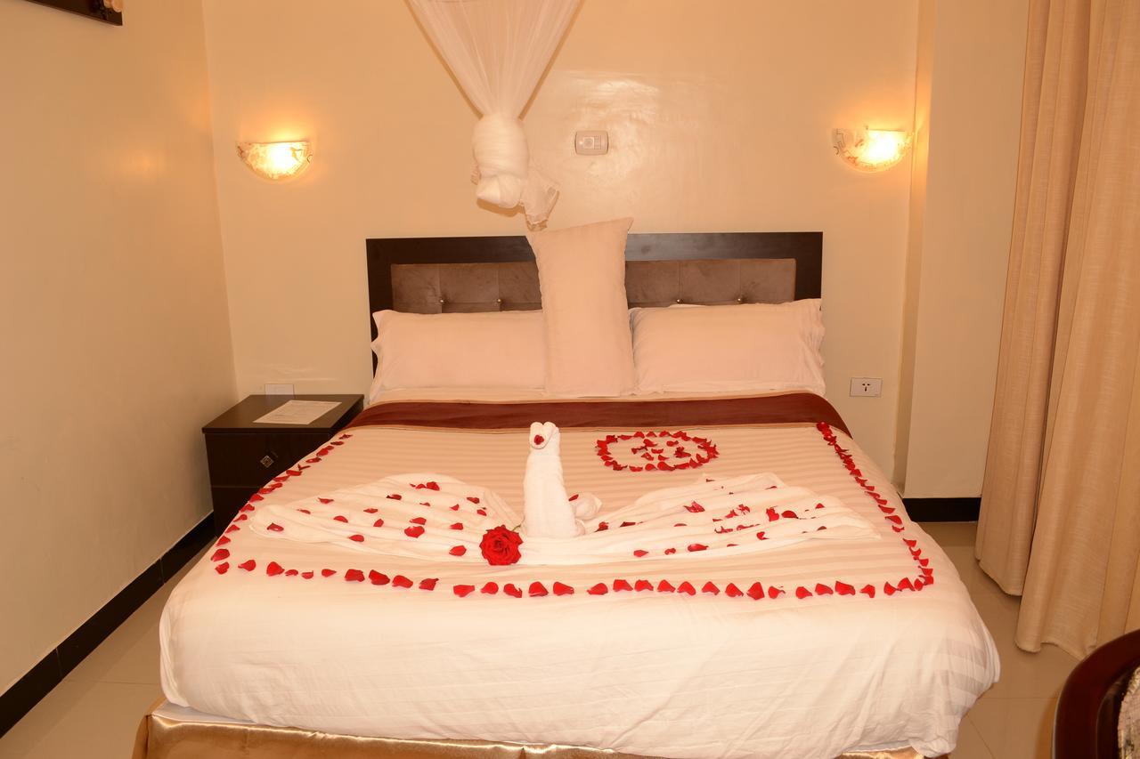 Lakemark Hotel And Tour Service บาเฮอร์ดาร์ ภายนอก รูปภาพ