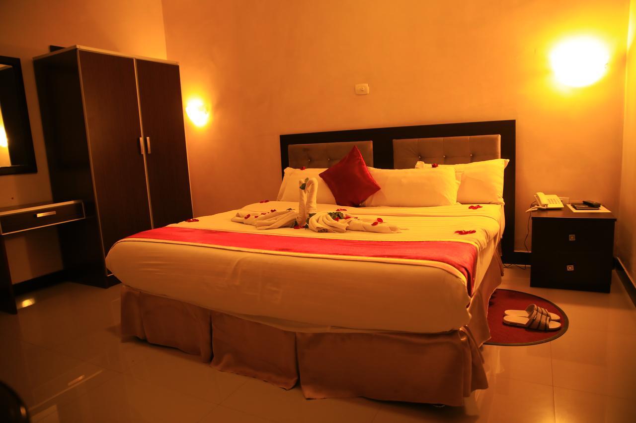 Lakemark Hotel And Tour Service บาเฮอร์ดาร์ ภายนอก รูปภาพ