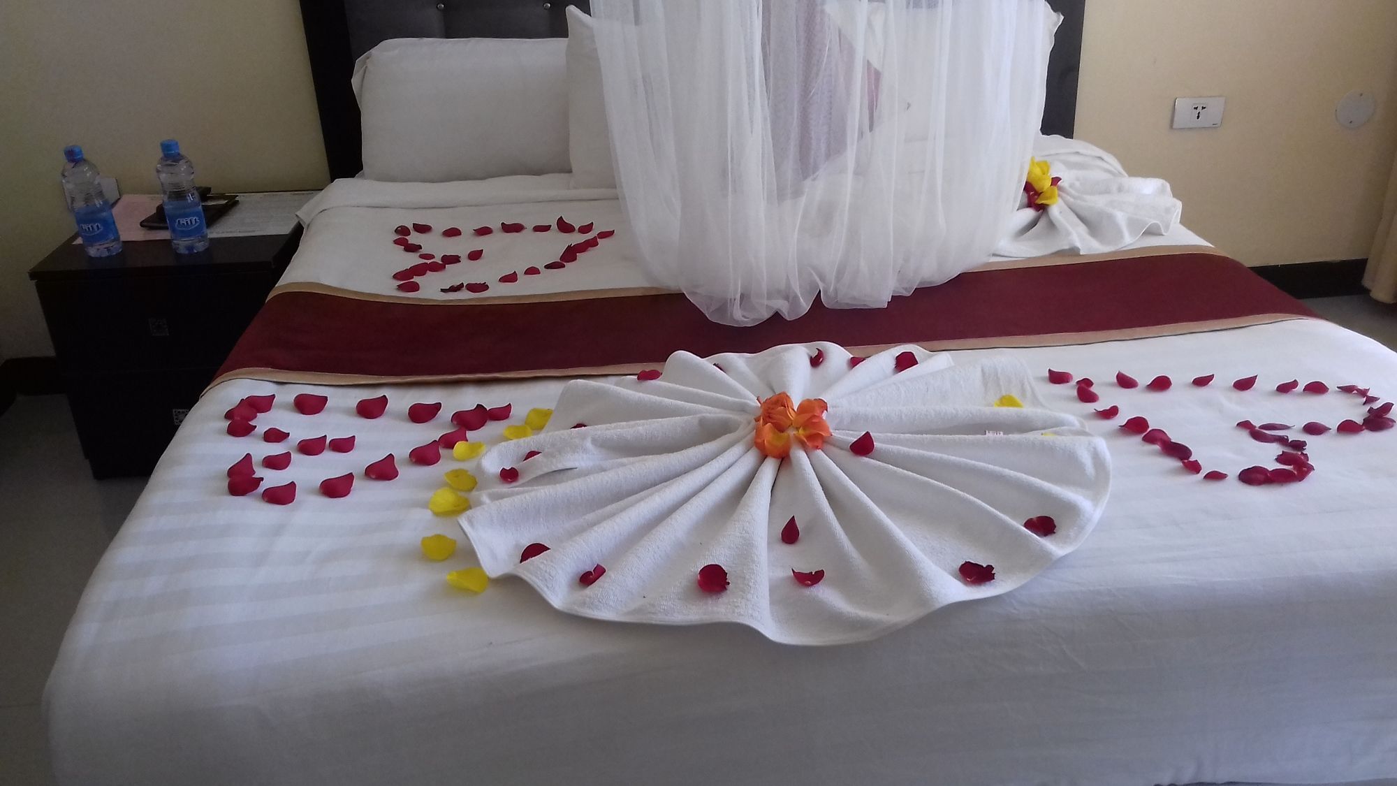Lakemark Hotel And Tour Service บาเฮอร์ดาร์ ภายนอก รูปภาพ