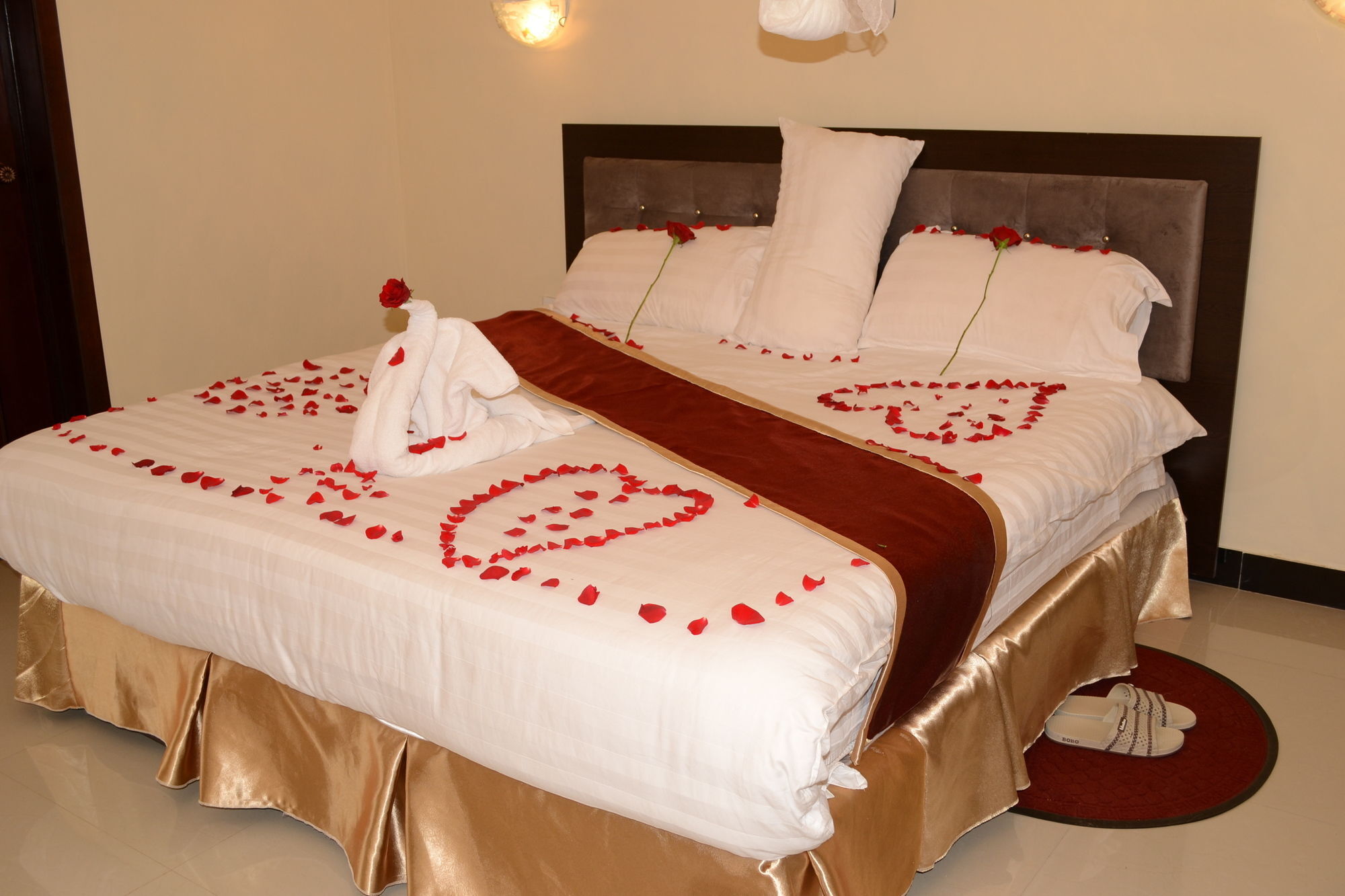 Lakemark Hotel And Tour Service บาเฮอร์ดาร์ ภายนอก รูปภาพ